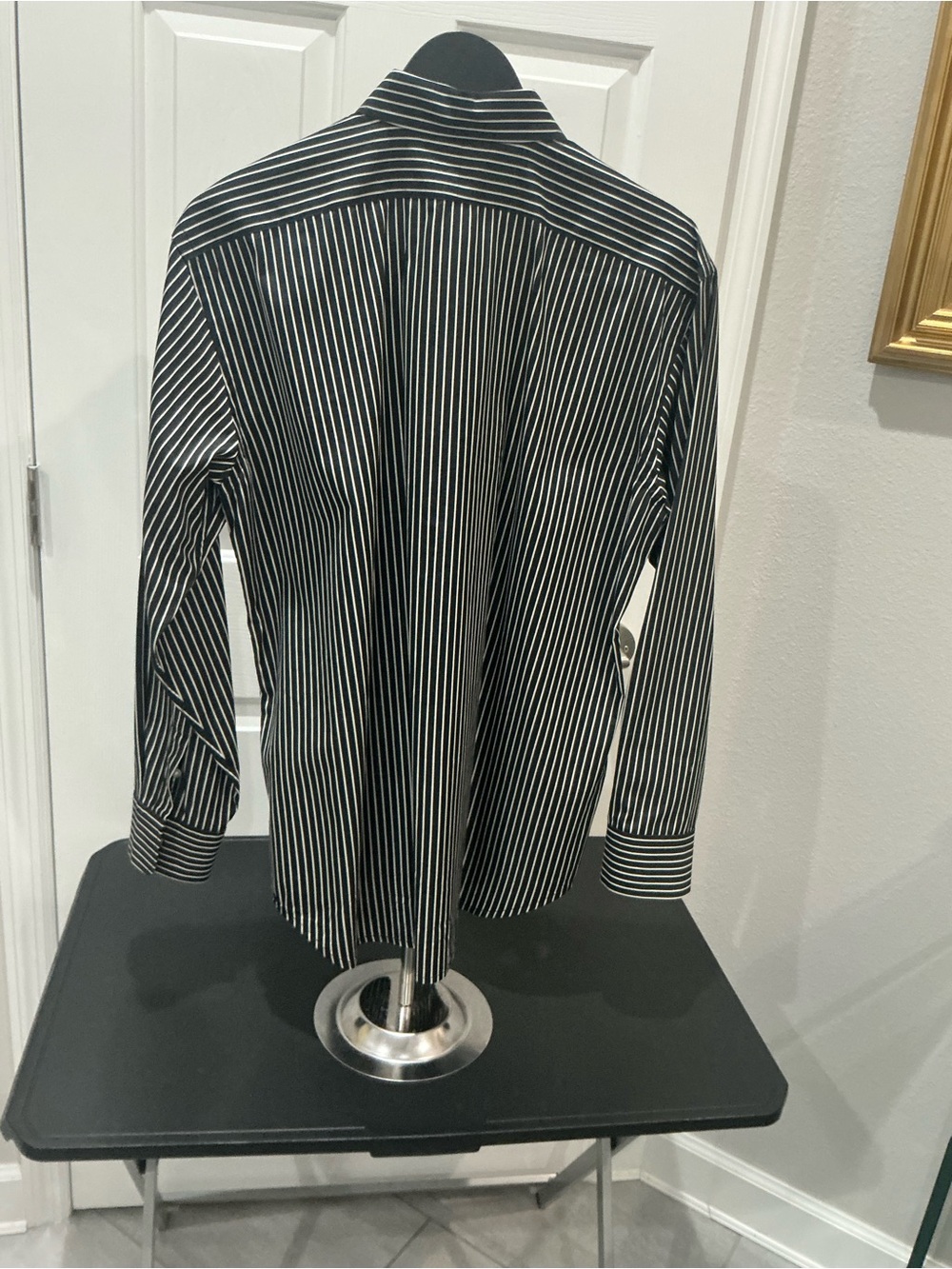 Lauren Ralph Lauren women’s large black/white pinstripe, button-down cotton shir - Picture 11 of 11
